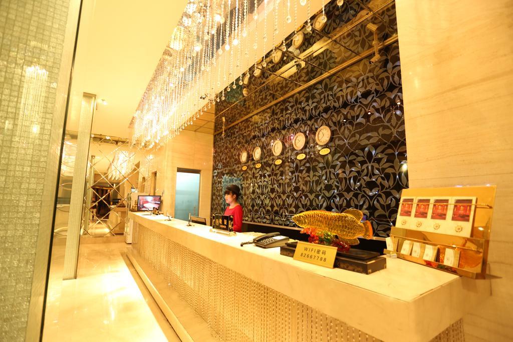 Harbin Yakelai Holiday Hotel Exterior photo